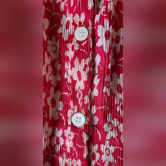 Sz S Madewell red floral print  crepe crinkled tie front button down back blouse - Picture 7 of 7